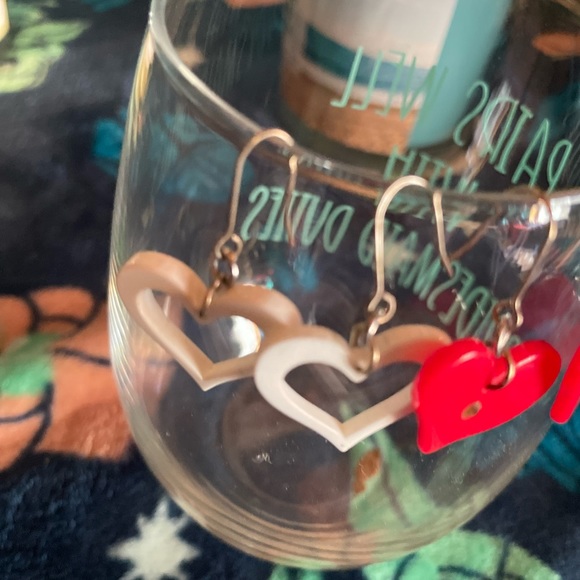 Pac Sun Set of 3 Heart Earrings - Picture 5 of 7